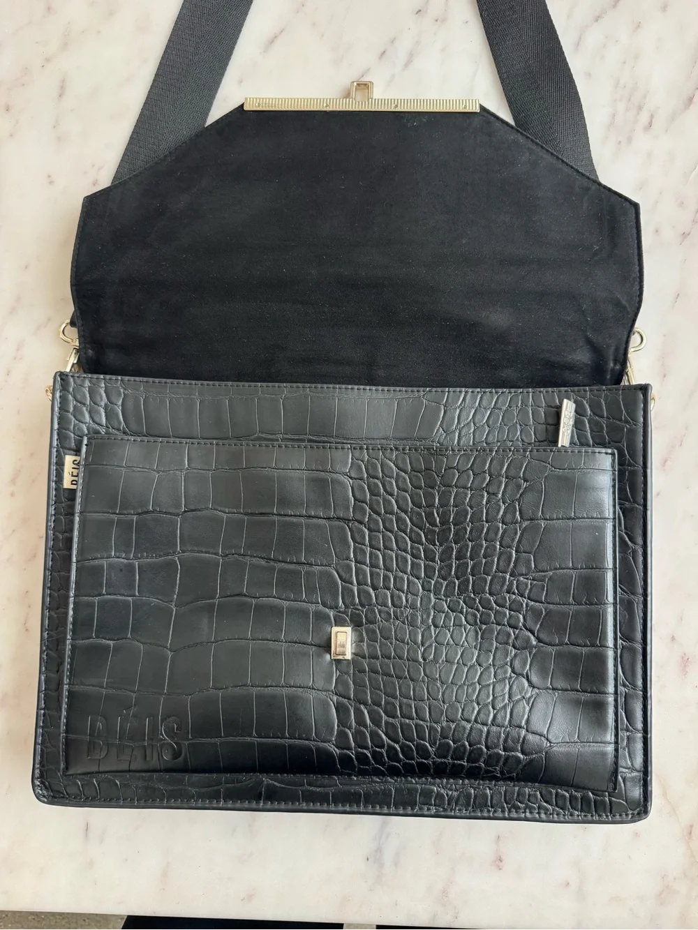 BEIS The Messenger Bag in Black Croc Embossed